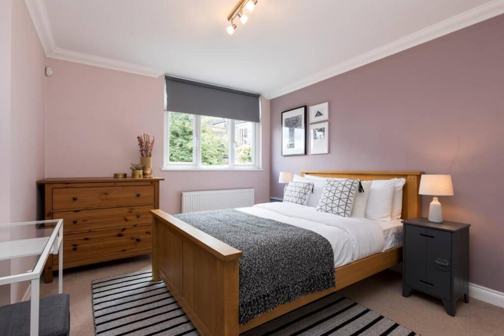 Apartamento Amazing 4 Bed House Wparking 2min Walk To Station