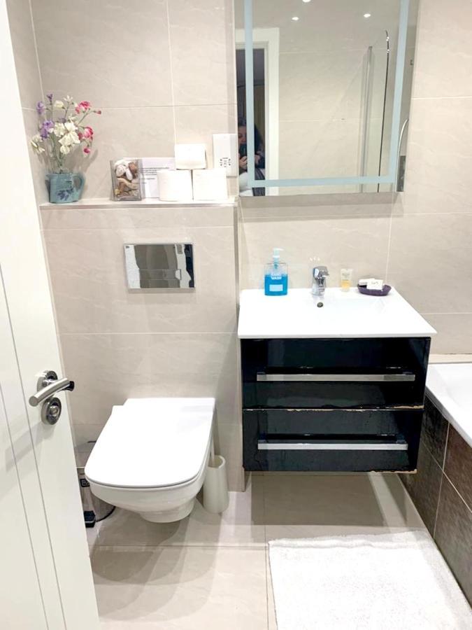 Apartment 2 Bedrooms With View Balcony And Wifi At Greater