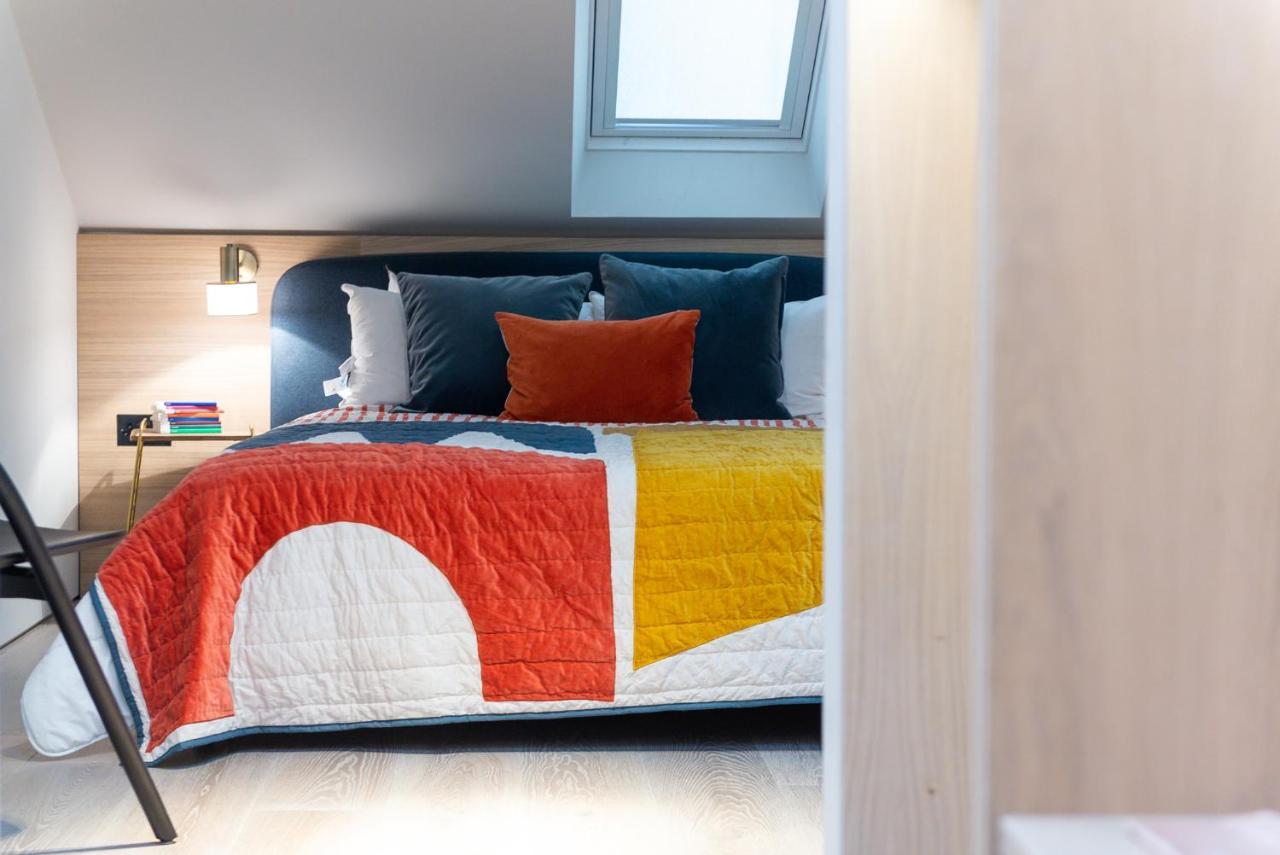 South Kensington By Capital * London