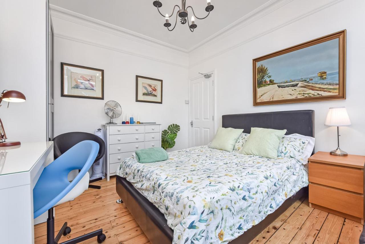 Appartement Groves 4 Bedroom, Shepherds Bush