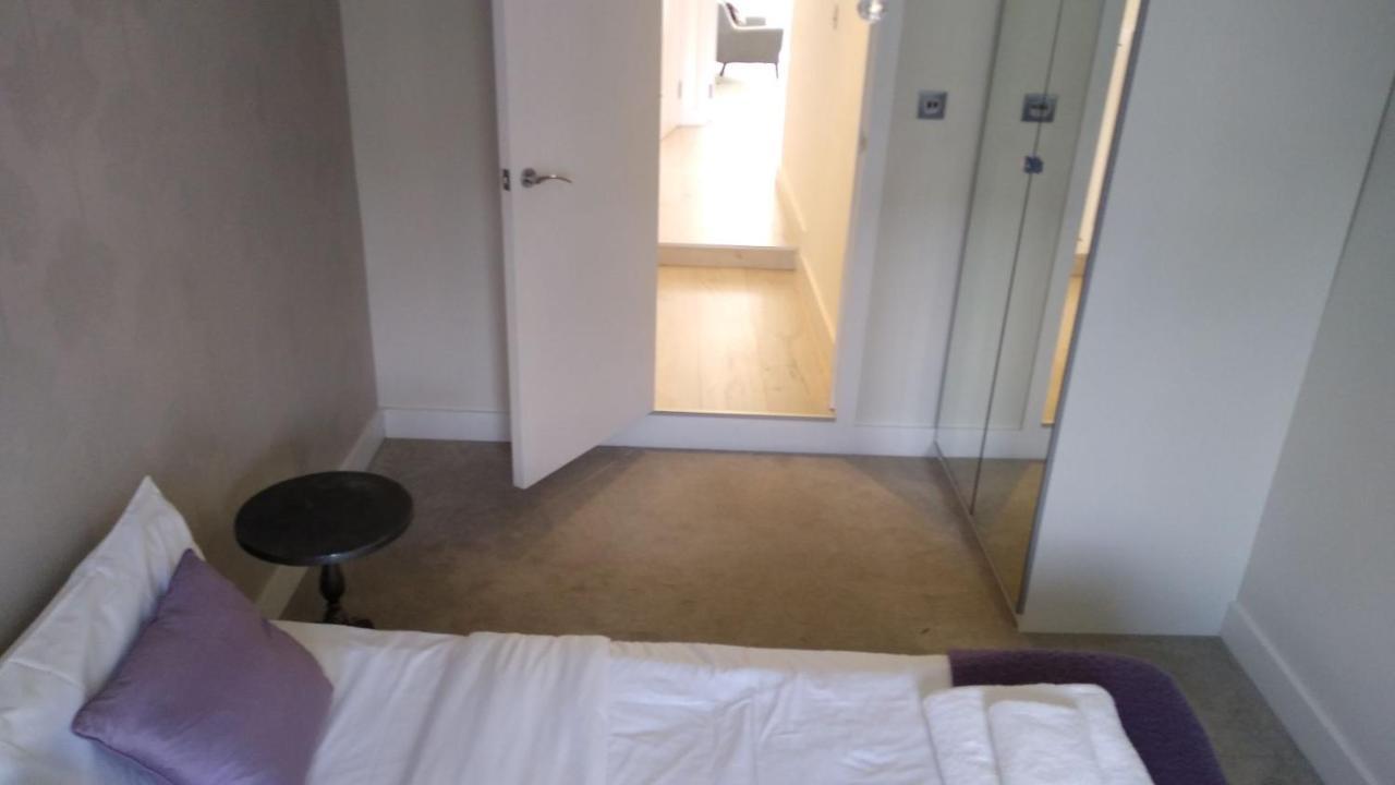 Leilighet Modern 2 Bed Flat In Maida Hill Near Kensal Town In For Up To 4 People - 9mins To Tube Station *