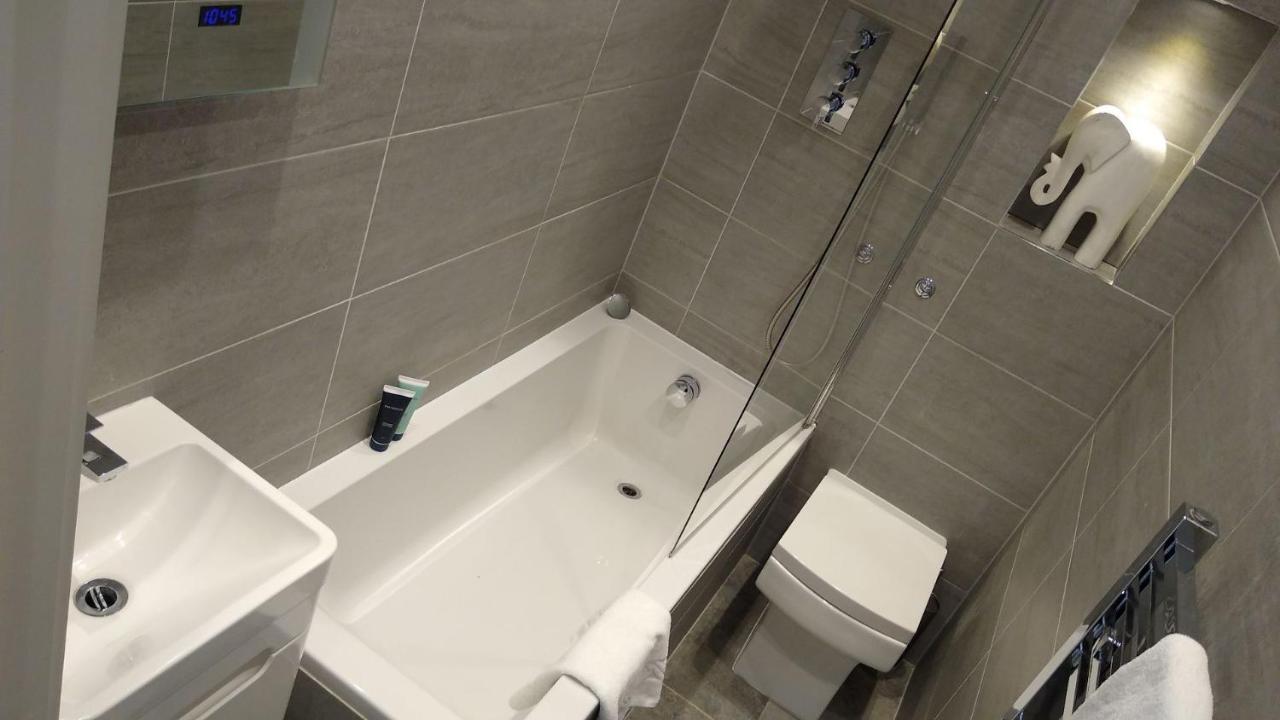 Modern 2 Bed Flat In Maida Hill Near Kensal Town In For Up To 4 People - 9mins To Tube Station * London