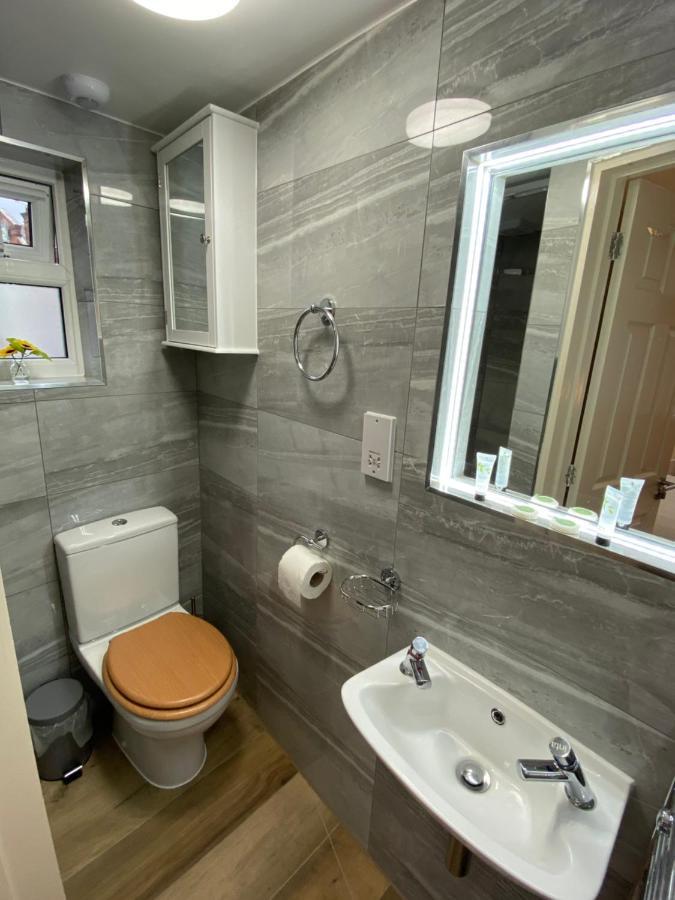 Chatsworth Guest house London