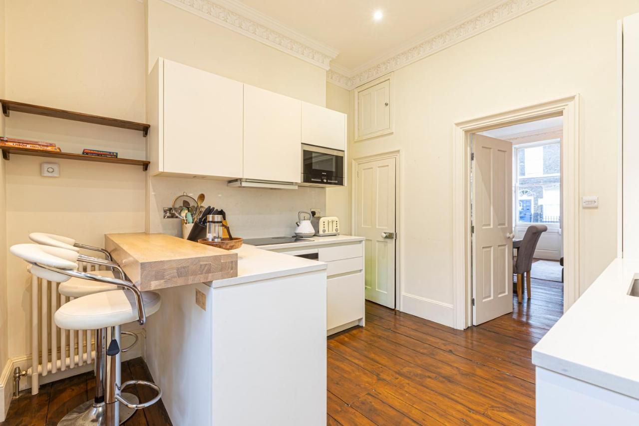 Altido Homely 2-bed Flat With Courtyard Appartement *