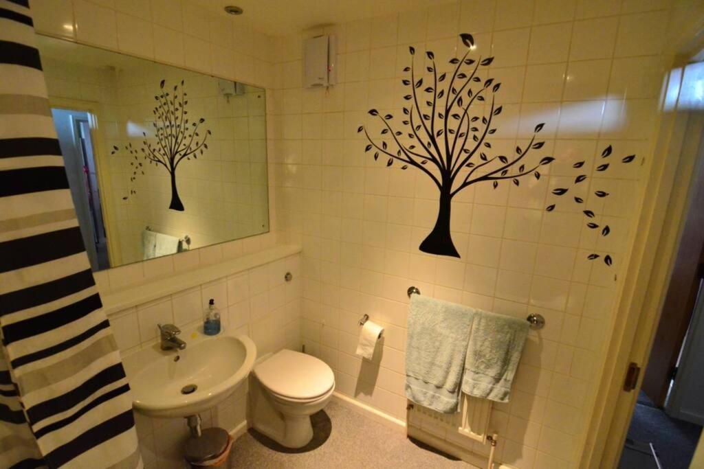 Modern 1 Bed Flat, Apartment London