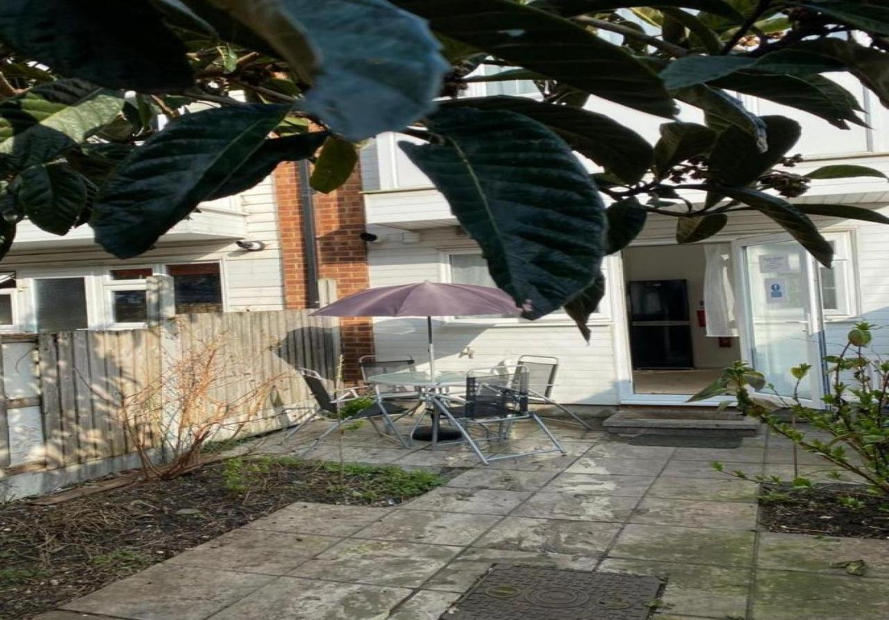 Сasa de vacaciones Stunning Four Bedroom House Close To Excel, O2 & With Free Parking *