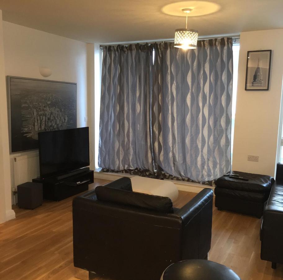 1 Bed Near Canary Wharf Centre Leilighet London