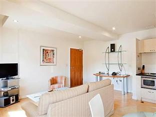 Princes Square Apartment