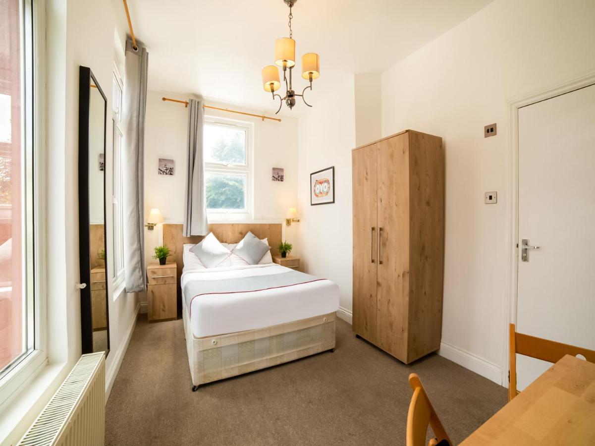 Oyo Tamtam Acton Hotel Londen