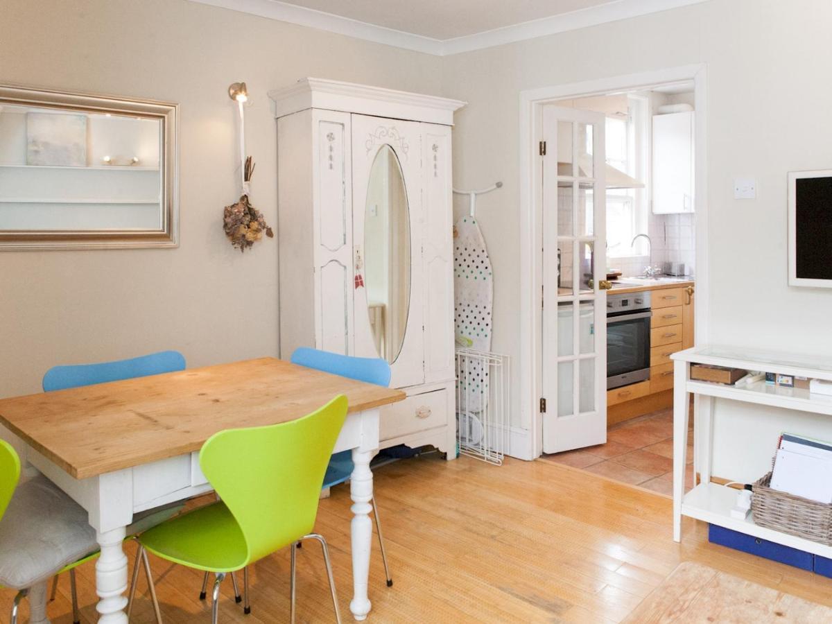 Apartment Pass The Keys Roof Terrace Flat In Trendy & Chic Hampstead London