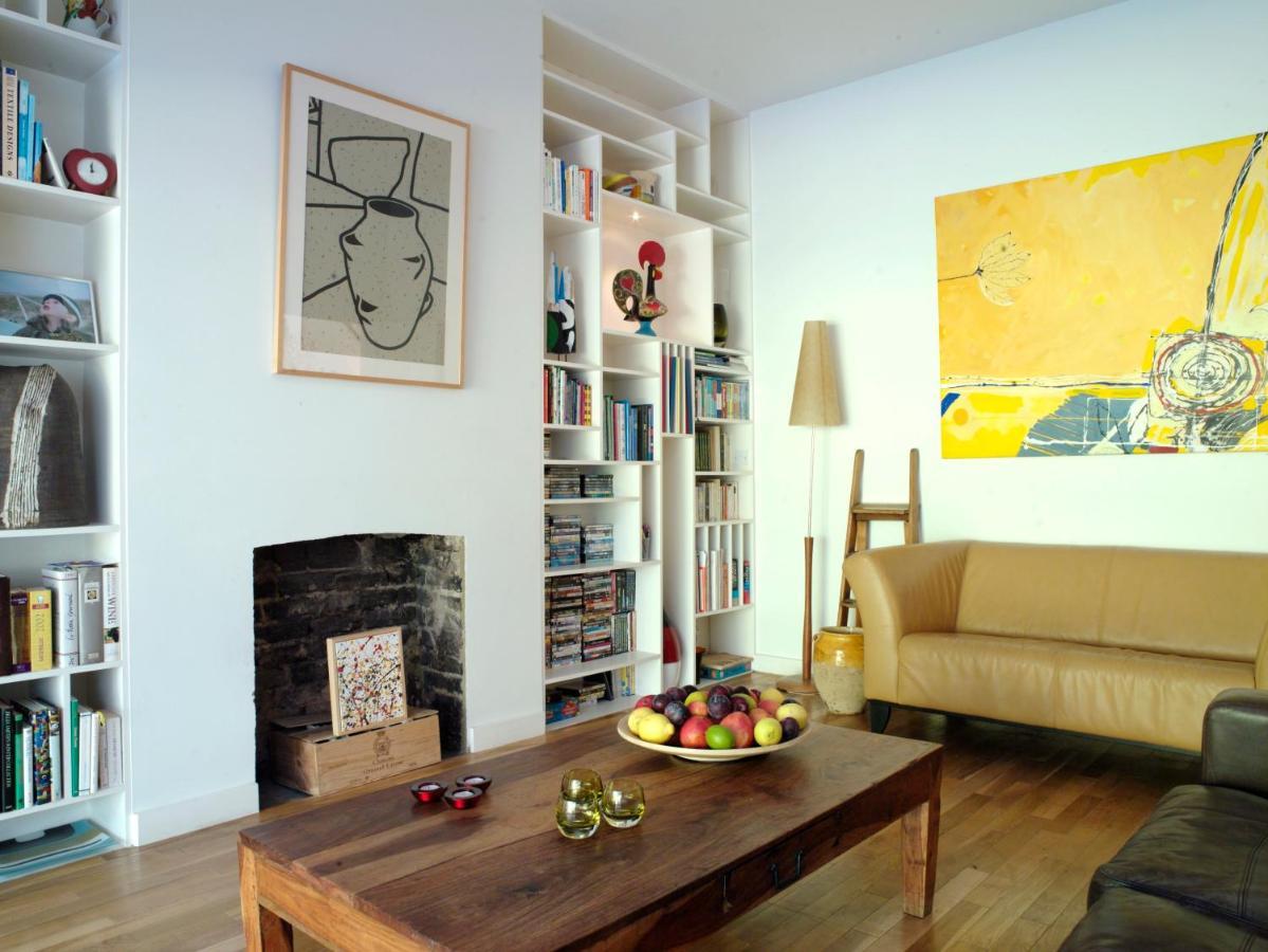 Stunning 5 Bed House With Private Garden *