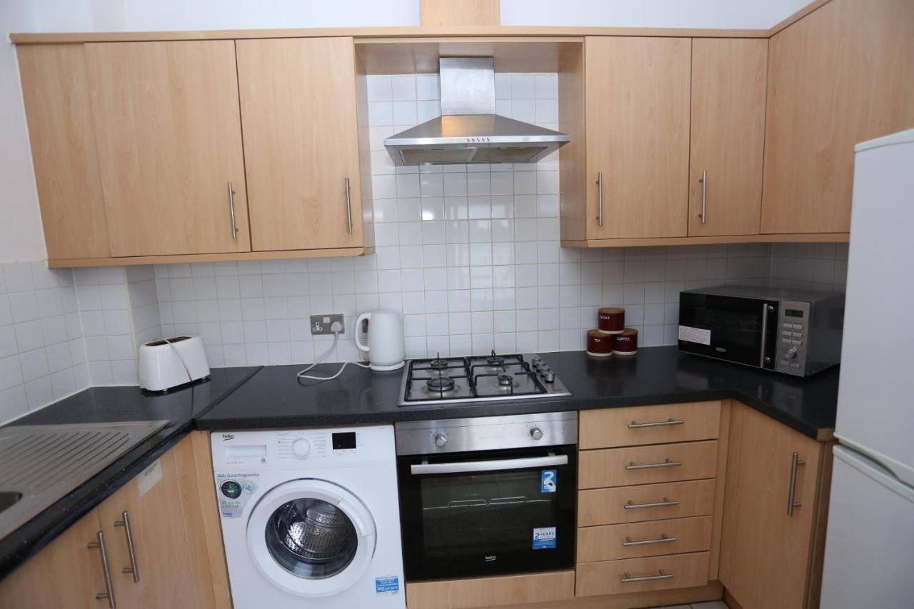 Lovely 2 Bed 2 Toilet Hill House River View * London