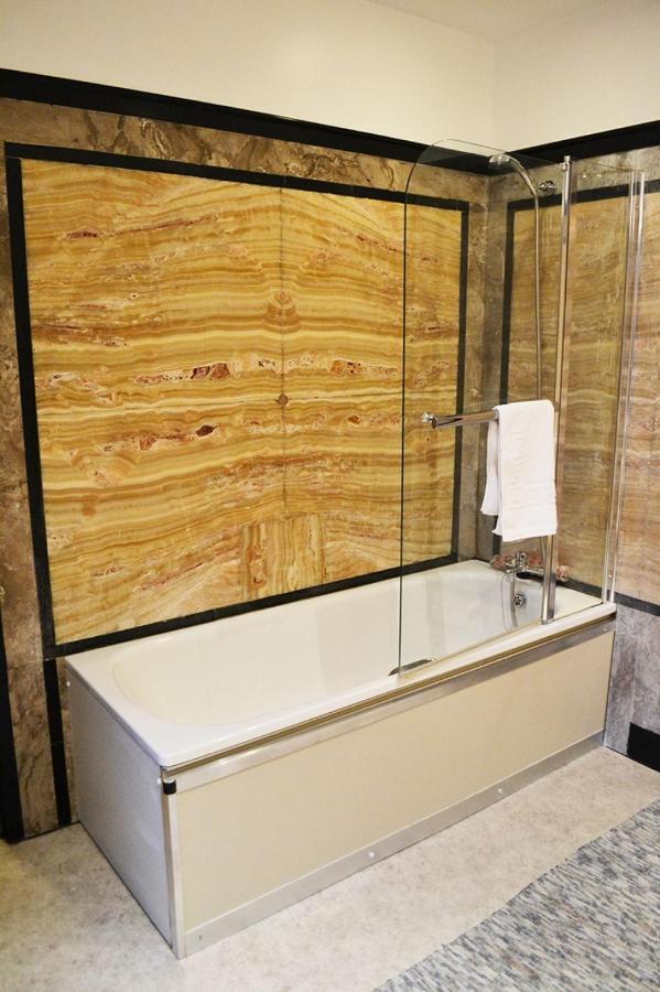 72qt Guest house