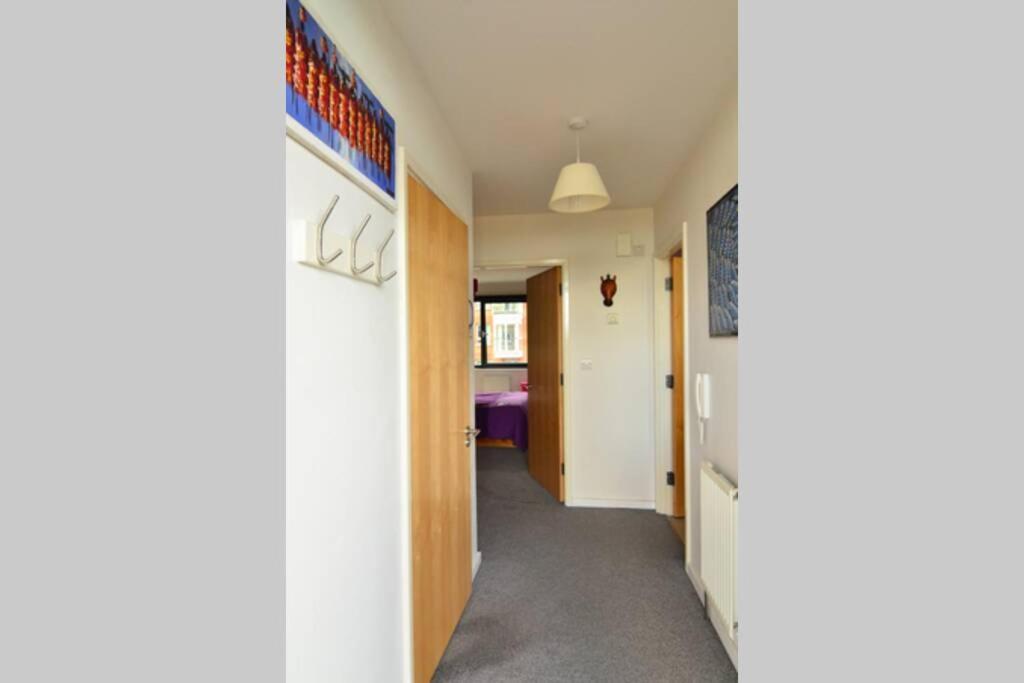 Apartment Modern 1 Bed Flat, *