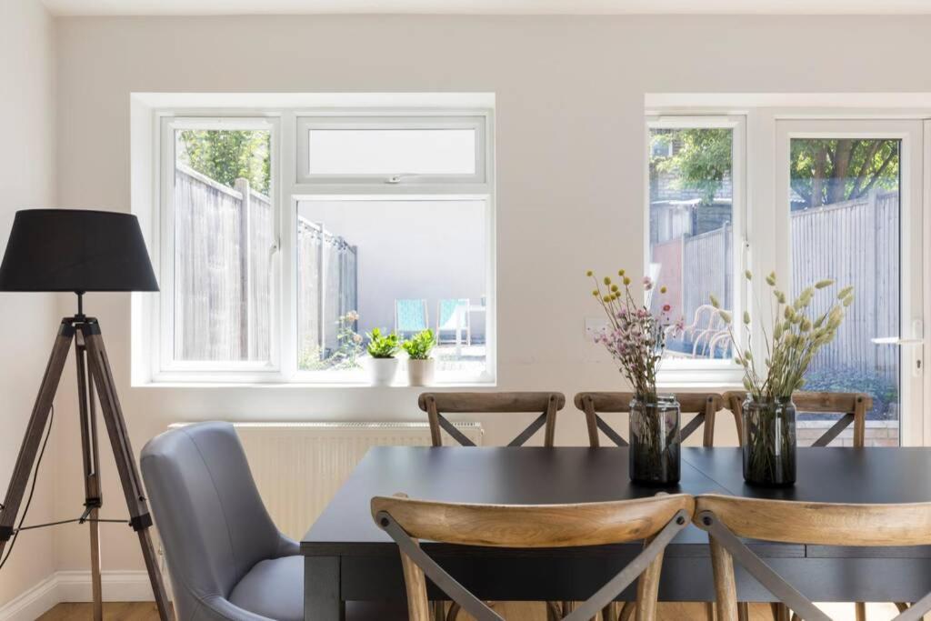 Apartment Amazing 4 Bed House Wparking 2min Walk To Station London