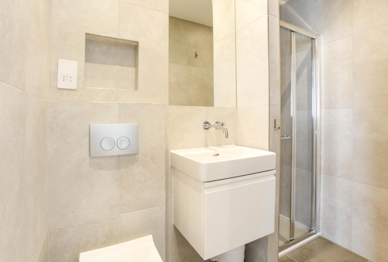 Cromwell Serviced By Stayprime Apartment