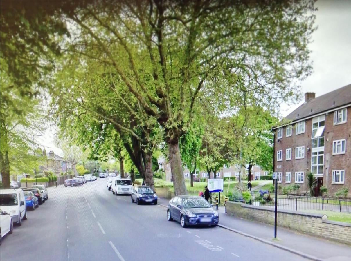Leilighet From Home, Great Community!! London