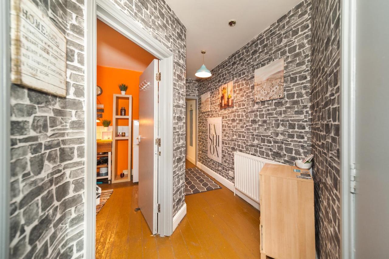 2 Bedroom Roof Terrace With Sauna Jakuzzi And Outdoor Cinema Leilighet London