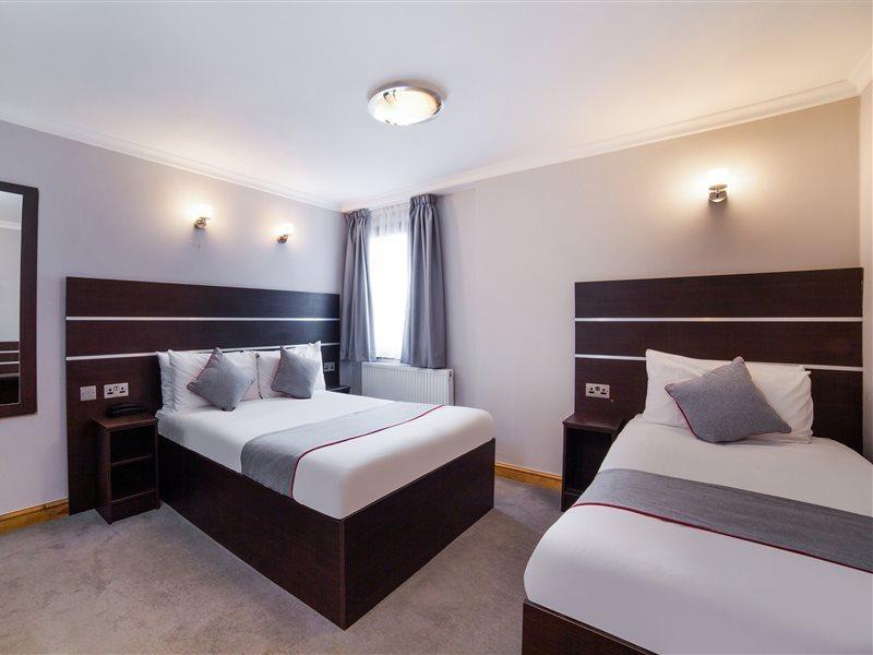 Hotel Epsilon