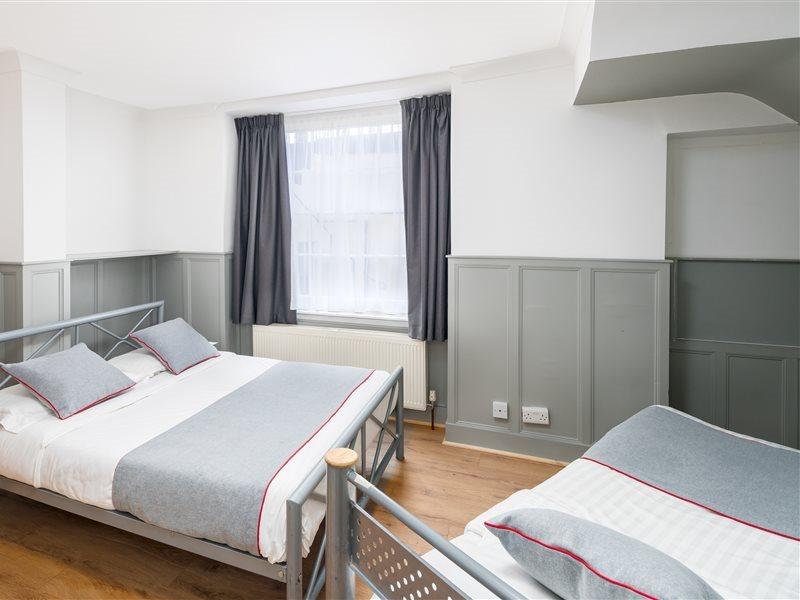 Oyo Kings Hotel 3*