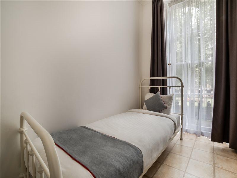Oyo Kings Hotel