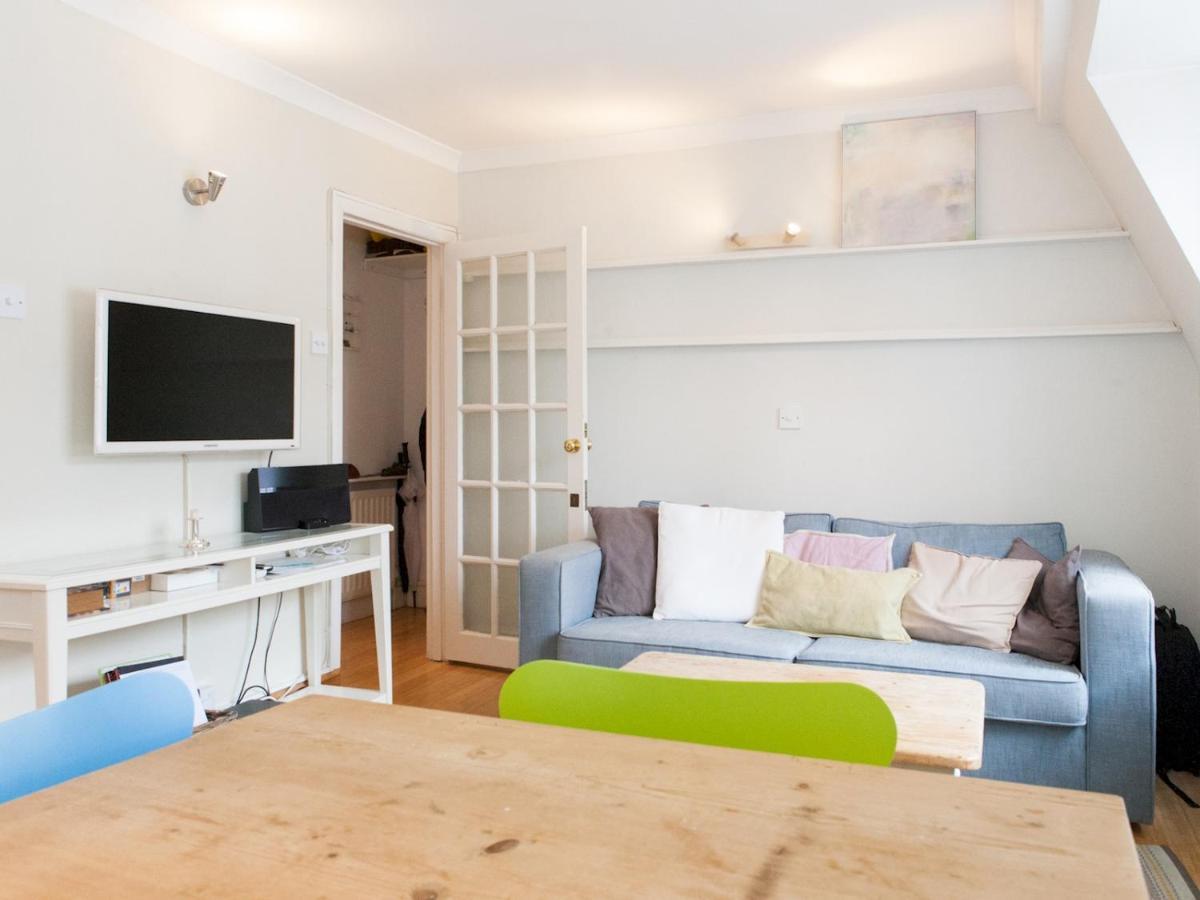 Pass The Keys Roof Terrace Flat In Trendy & Chic Hampstead Apartment