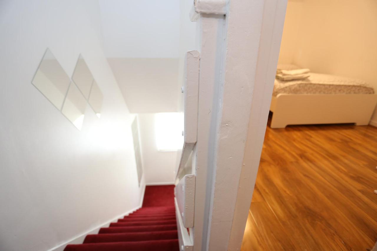 Beautiful 3 Beds House West Thamesmead London Holiday home