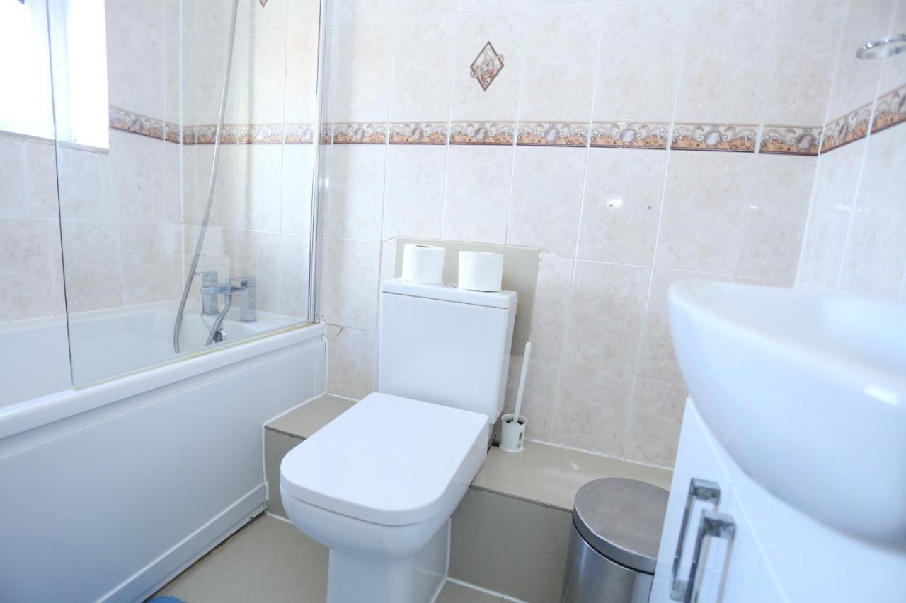 Holiday home Beautiful 3 Beds House West Thamesmead London *