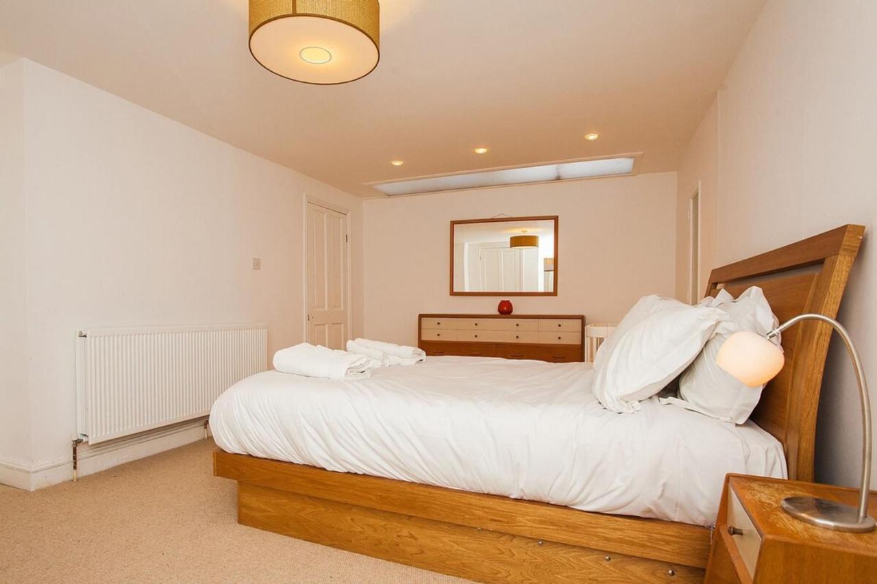 Bright Modern 2 Bed Garden Flat St Johns Wood London