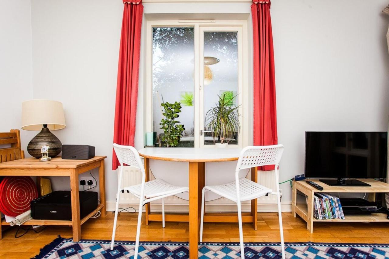 Apartment Charming Peaceful 2 Bedroom With Parking And Garden *