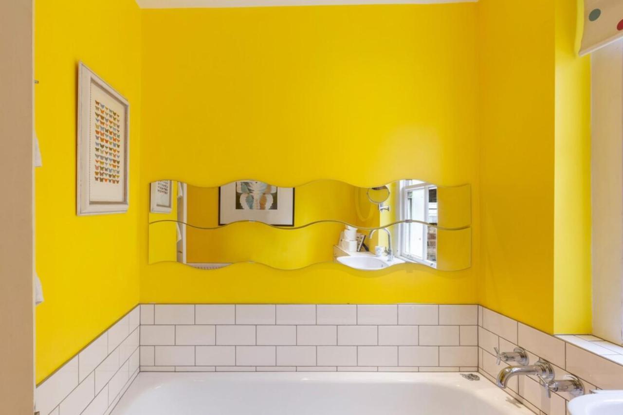 Lovely 4-bedroom House Near Portobello Apartment
