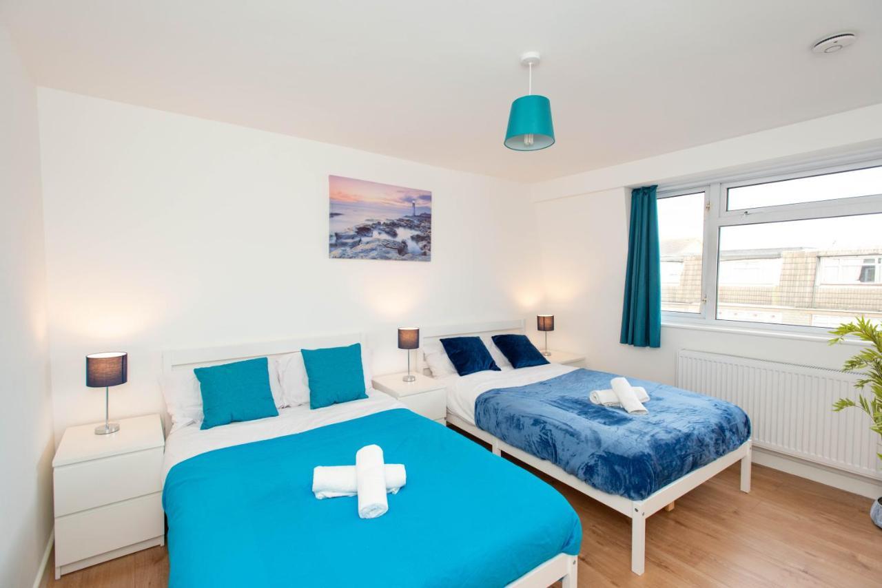 Сasa de vacaciones Stunning Four Bedroom House Close To Excel, O2 & With Free Parking Londres
