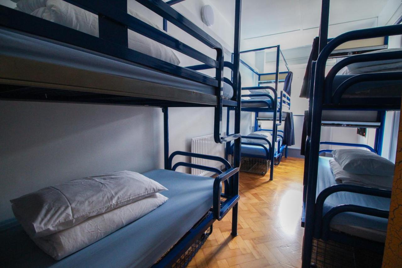 Backpackers Youth 18 - 35 Years Old Only Hostal Londres