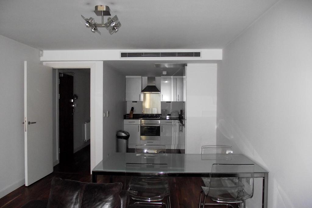 Access Camden Apartment *