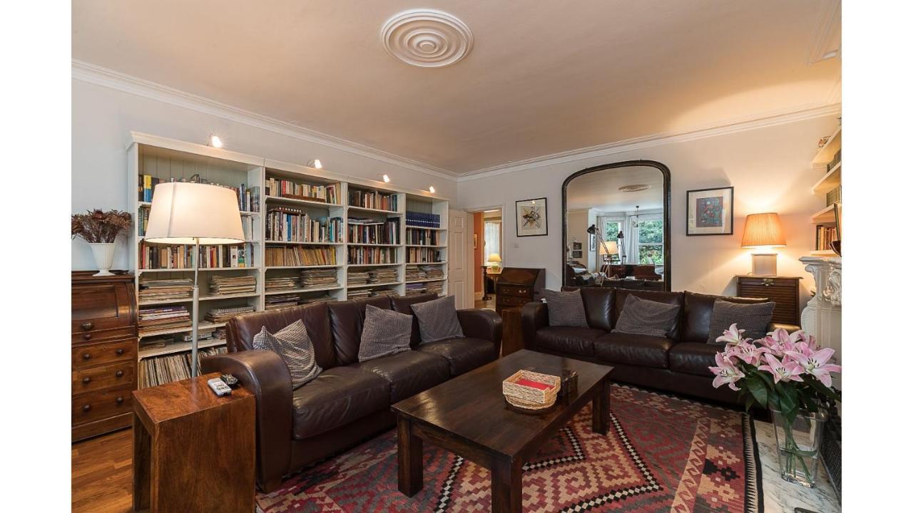 Joivy Elegant 2 Bed Near Hampstead And Camden, Sleeps 4 Apartment