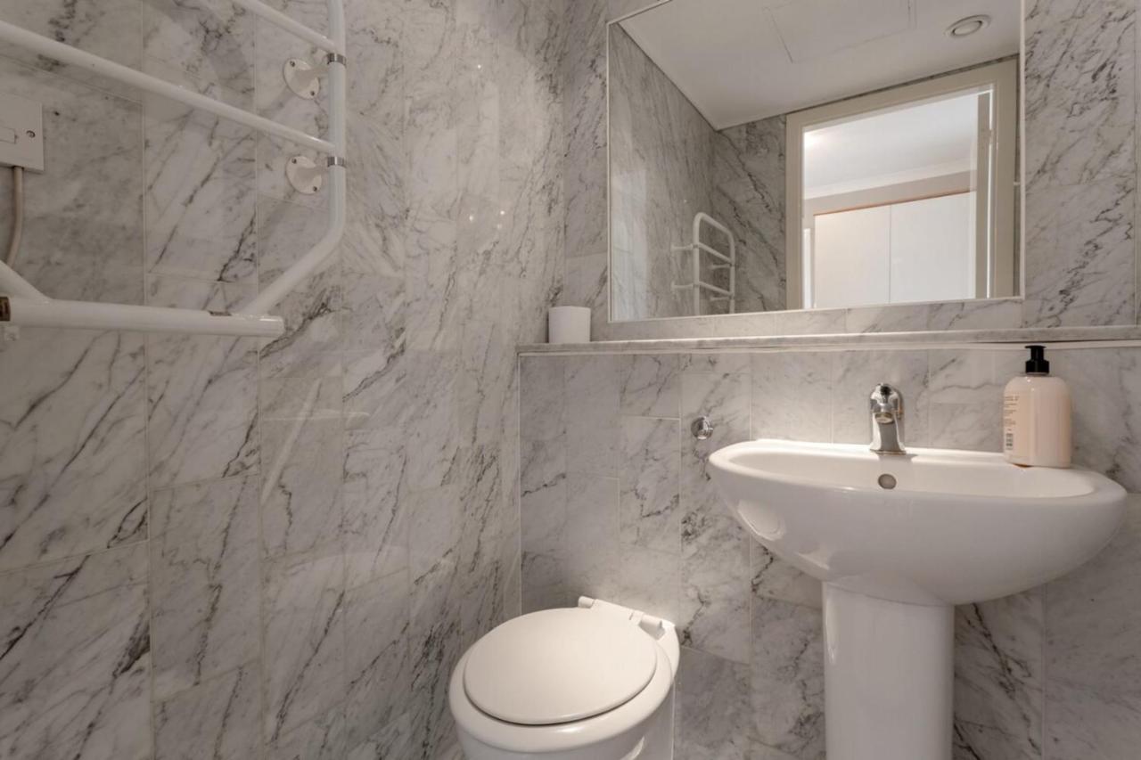 Bright Modern One-bed With Stunning View Of Thames Apartamento