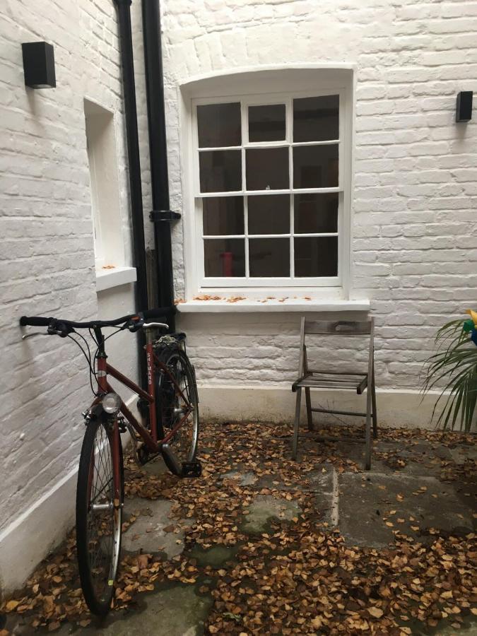 Stylish & Modern 1bd Kensington Flat Sleeps 2 Appartement Londen