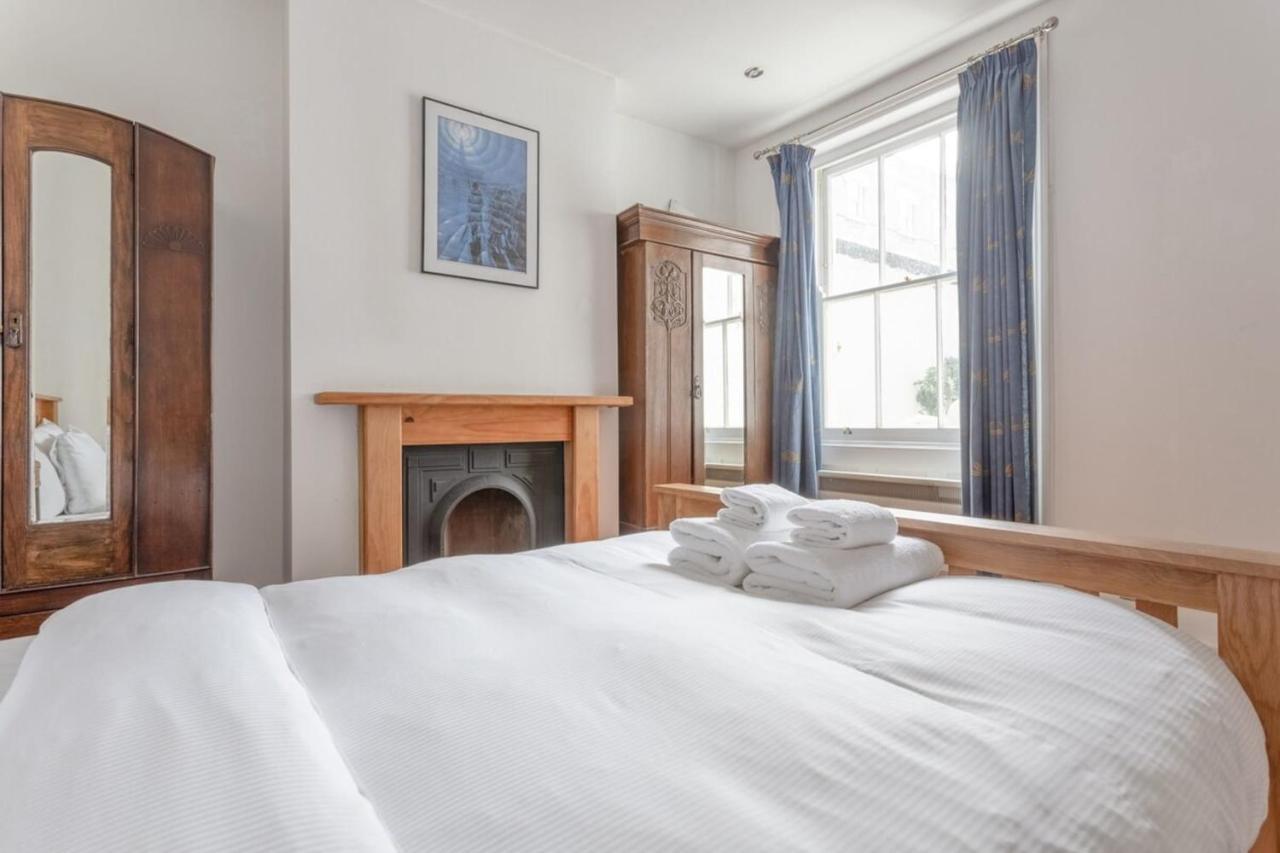 Modern 2 Bedroom Flat In