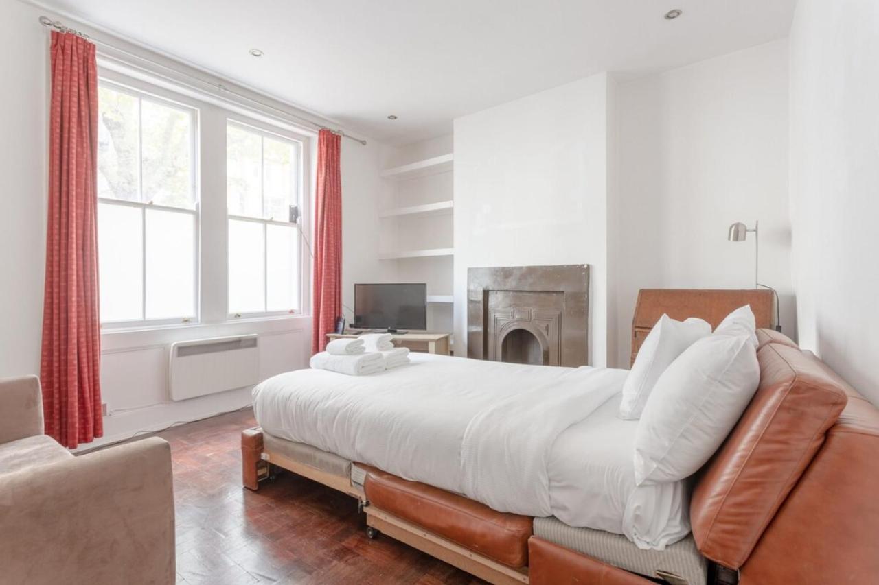 Modern 2 Bedroom Flat In *