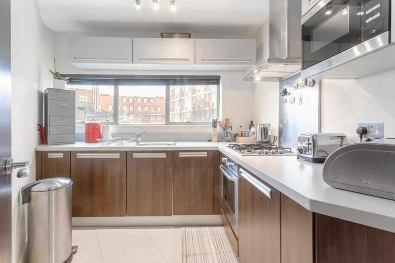 Stunning Modern In South Kensington Apartment *