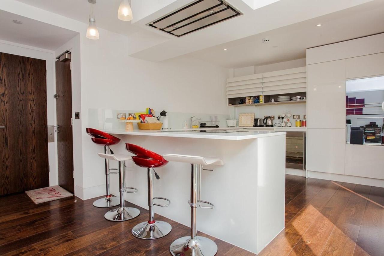Beautiful Newly Renovated 2 Bed In Bank Appartement