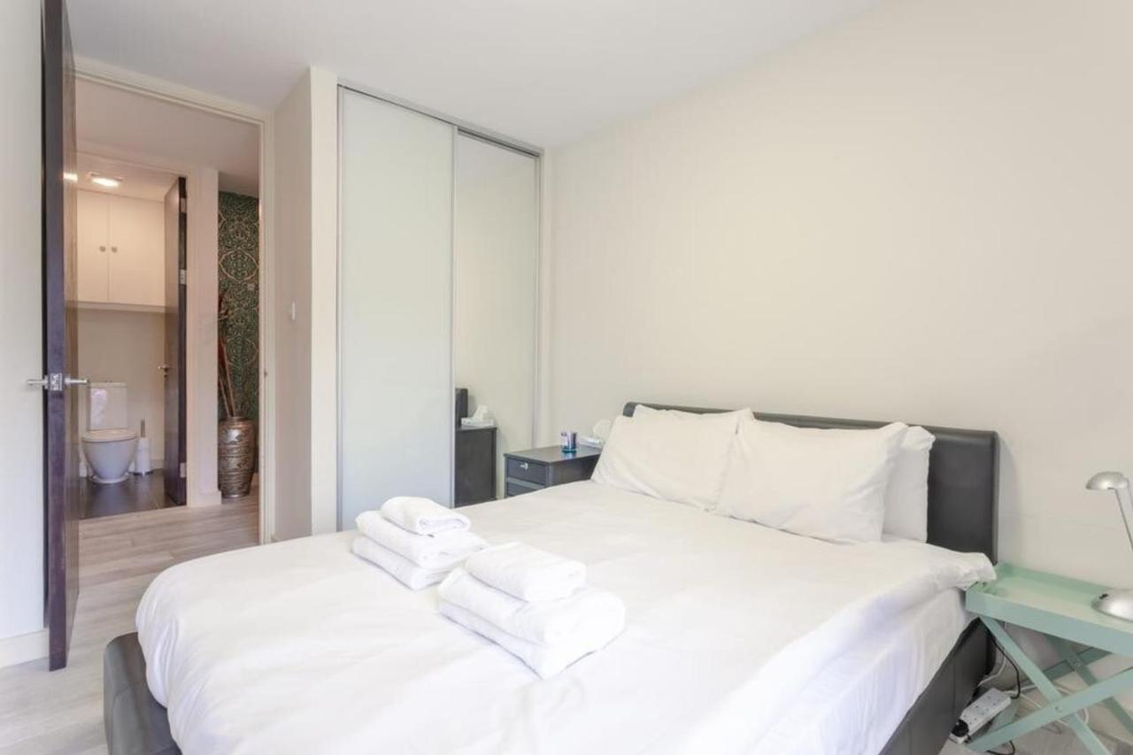 Stunning Modern In South Kensington Apartment *