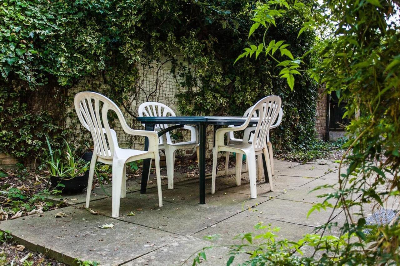 Charming Peaceful 2 Bedroom With Parking And Garden London