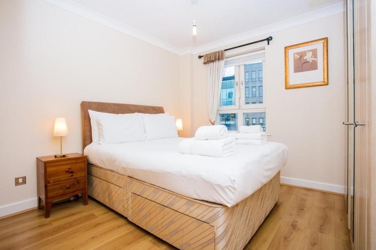 1 Bedroom On The Riverbank Near St Paul's Apartment *