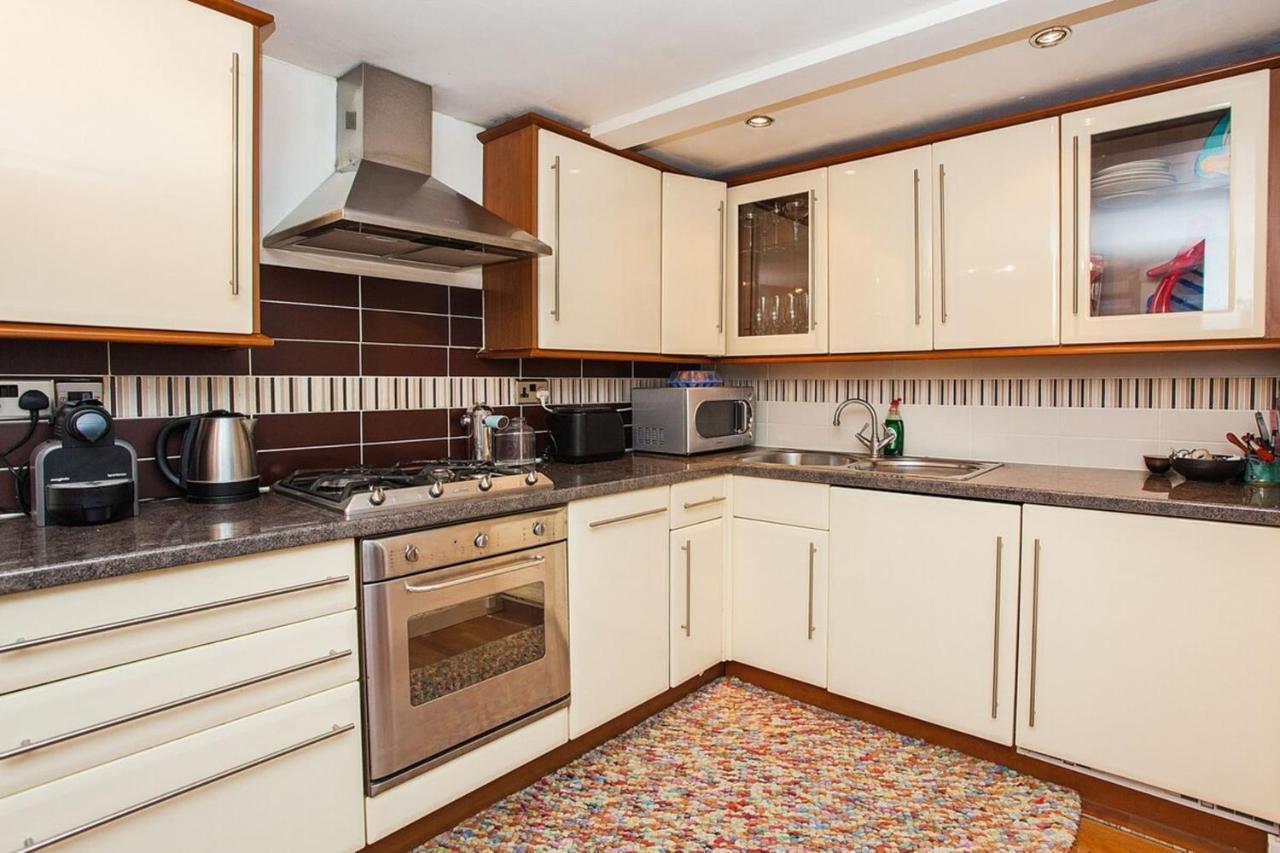Bright Modern 2 Bed Garden Flat St Johns Wood London