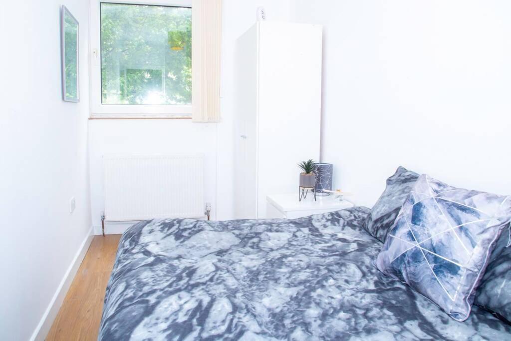 Shoreditch Hoxton Large 3 Bed Garden Flat Free Parking Aor Only Appartement Londen