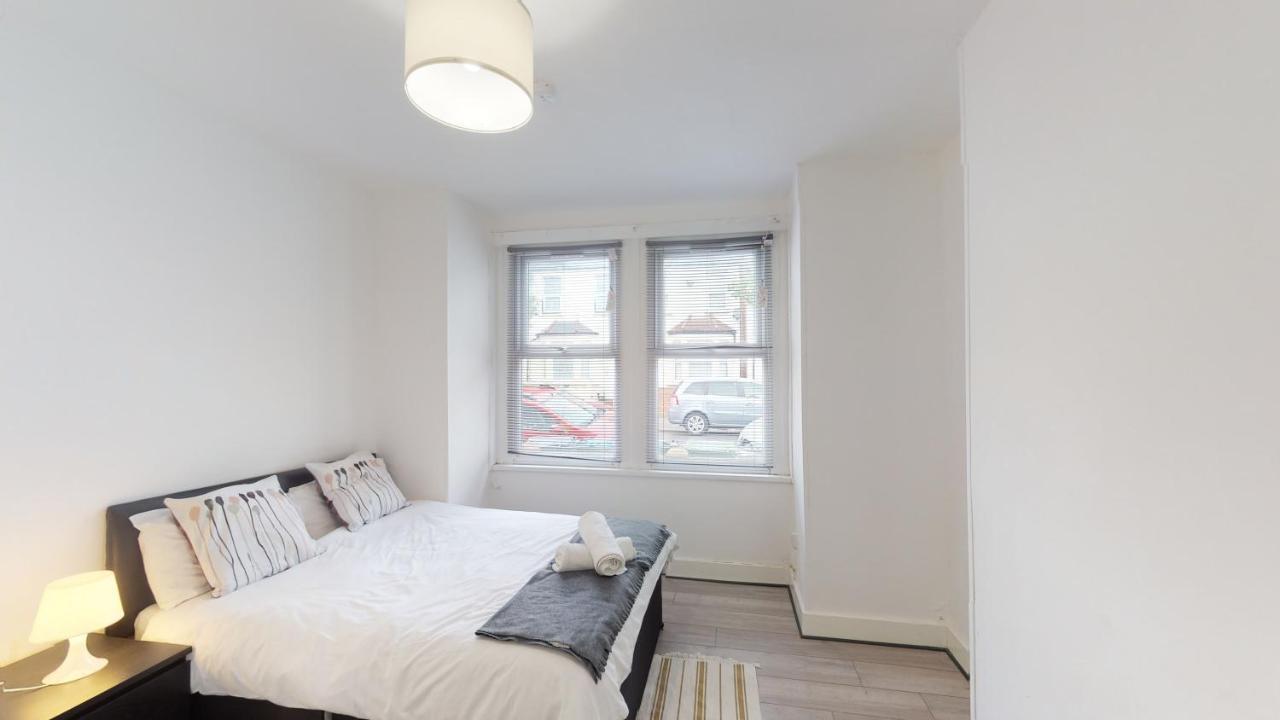 The Rock Ii Apartment London