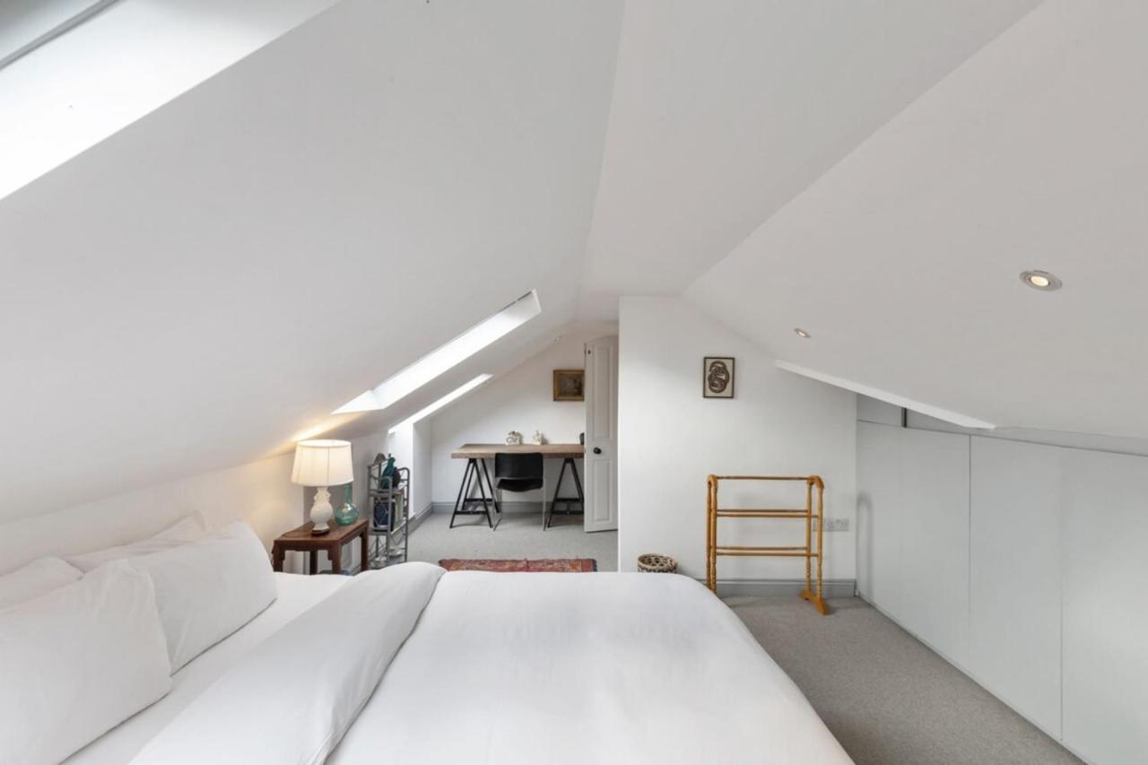 Apartment Lovely 4-bedroom House Near Portobello