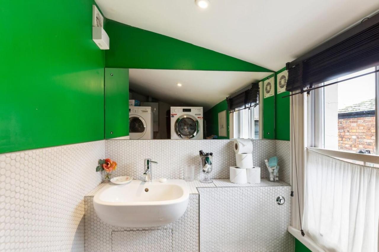 Lovely 4-bedroom House Near Portobello Apartment *