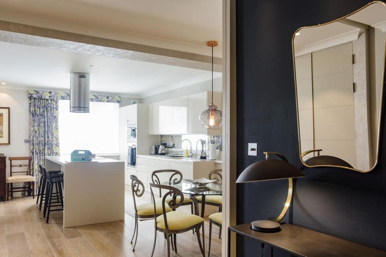 Beautiful 2 Bedroom 2 Bath Flat In South Kensington London